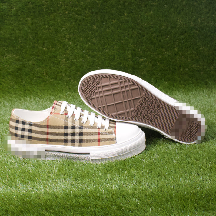 Flannel Sole